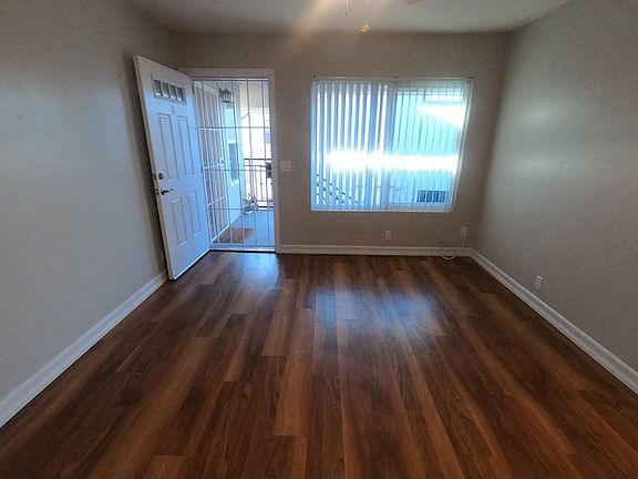 2nd image of 3222 Collier Ave APT G