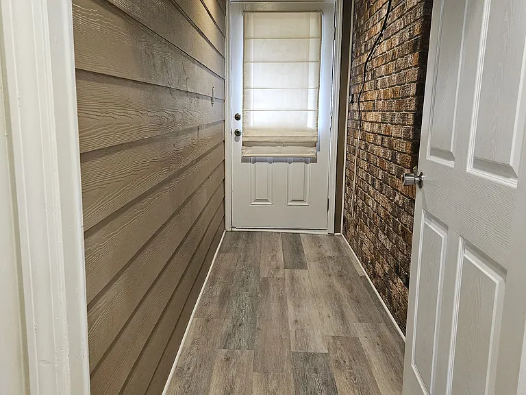 Brown Rd — Photo 15