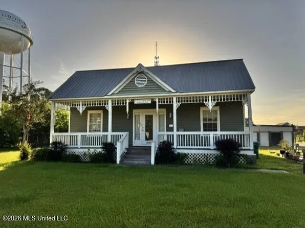 6220 Martin Bluff Rd, Gautier, MS 39553