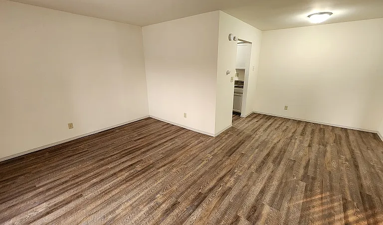 Heritage Apartments — Photo 12
