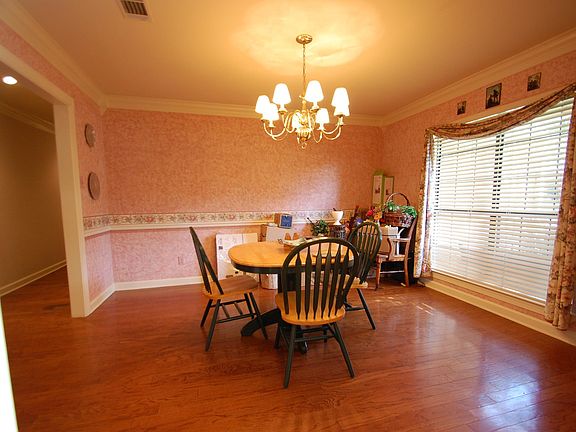 4th image of 4707 Glen Valley Dr