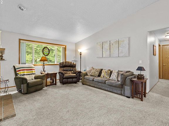 4th image of 4188 SE Boardman Ave