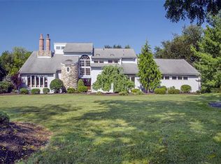 4137 Lorraine Cir, Allentown, PA 18104