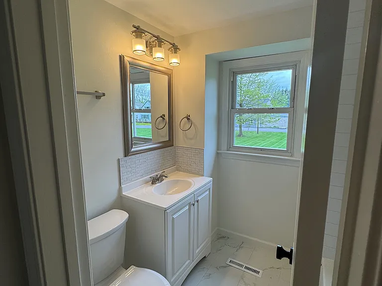 9678 Main St #B2 — Photo 13