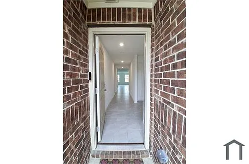 1115 Arborwood Dr Photo 1