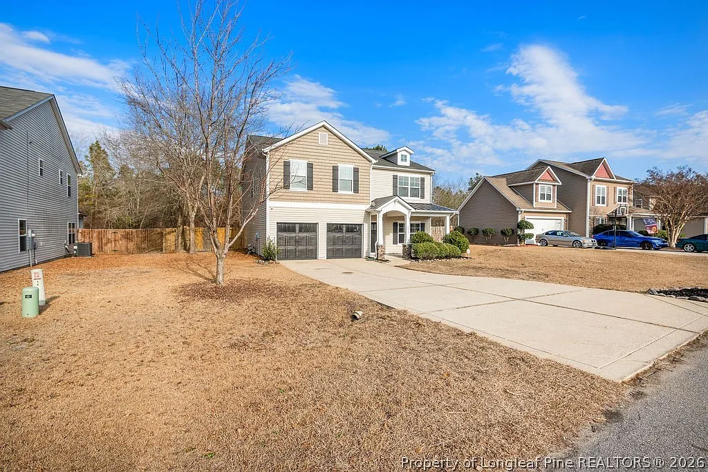 4 bed, 2.5 bath, 3086 sqft, $2,100 — Photo 2