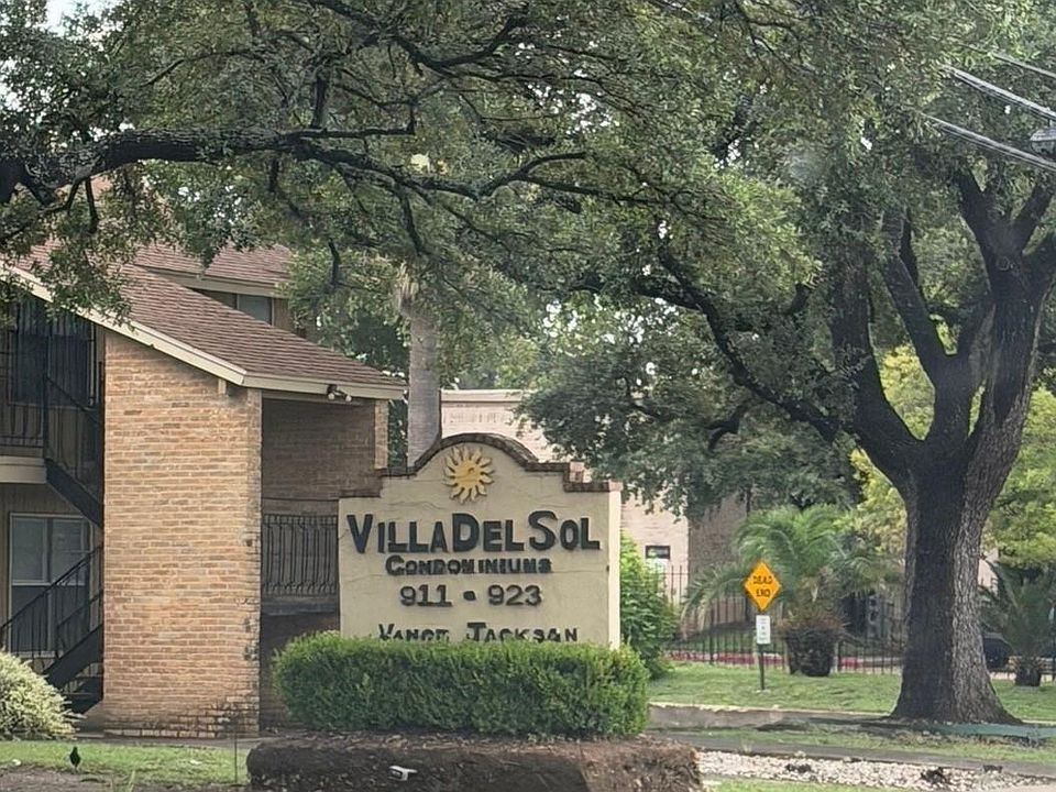 1st image of 923 Vance Jackson Rd APT 1501