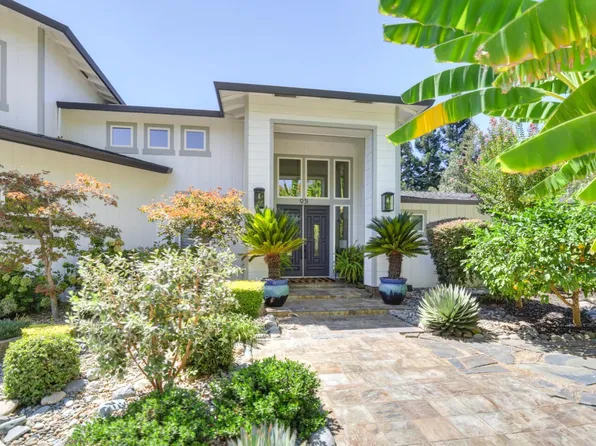 931 Saverien Dr, Sacramento, CA 95864