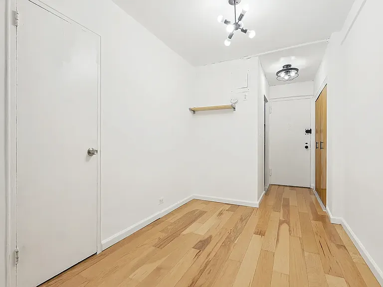 210 E 36th St #6C — Photo 5