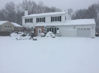 29 Blenheim Rd, Manalapan, NJ 07726