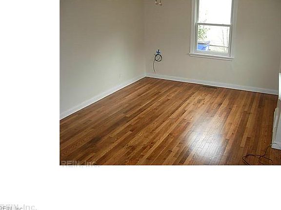 4th image of 7628 Fayver Ave