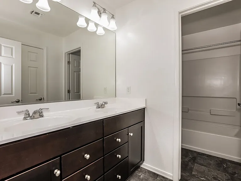 5637 E Alder Ave — Photo 12