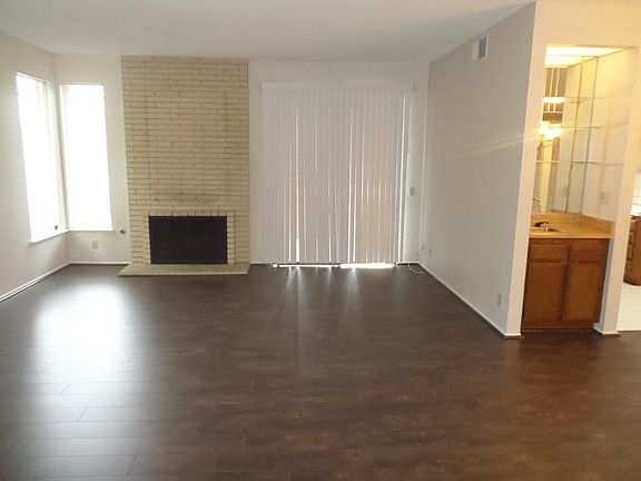 3rd image of 2134 Rockridge Ct