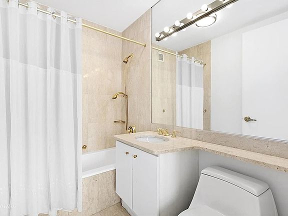 5th image of 1965 Broadway APT 17F