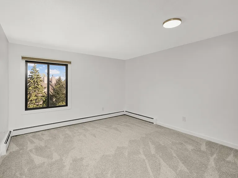 7500 Cahill Rd — Photo 16