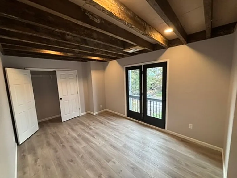 235 E Market St #2-6 — Photo 7