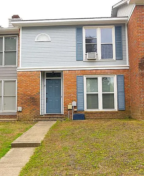 11 Effingham Ct