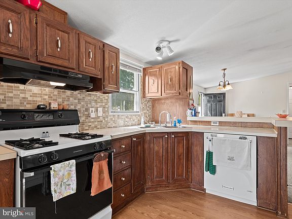 5th image of 27848 Oak Meadow Dr