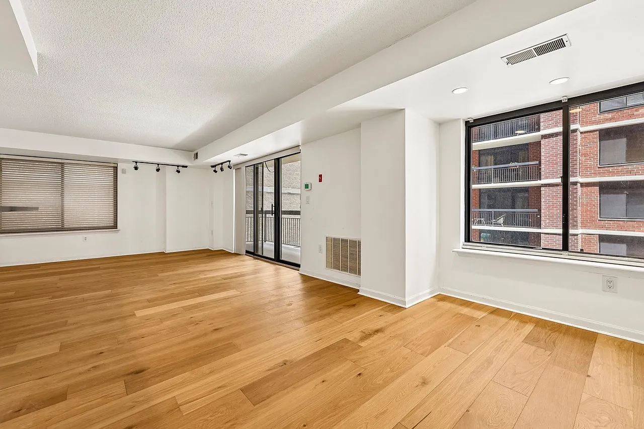 2 bed, 1331 sqft, $4,850 — Photo 4