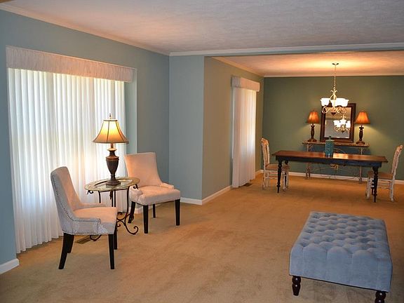 5th image of 3608 Meadowview Dr