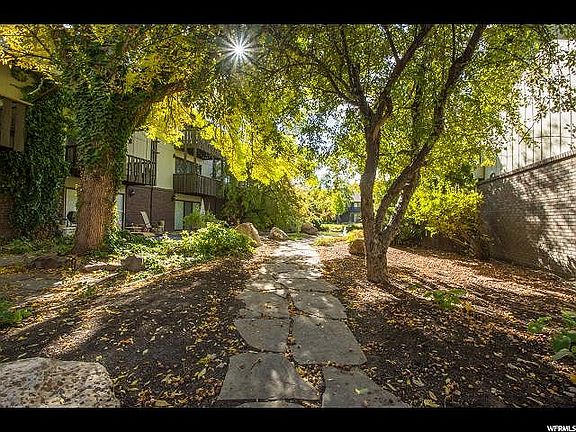 3rd image of 4604 S Woodduck Ln