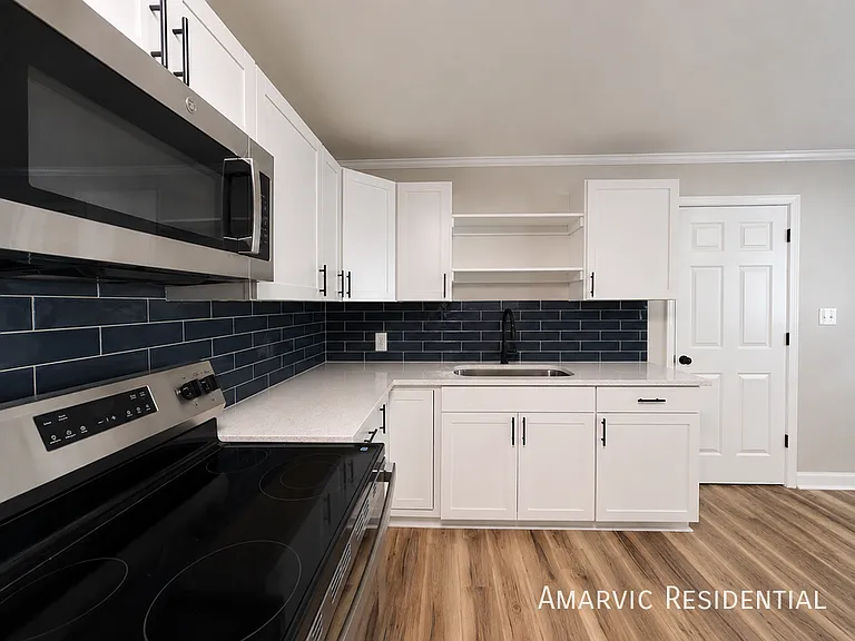 306 Watauga Ave #B — Photo 3