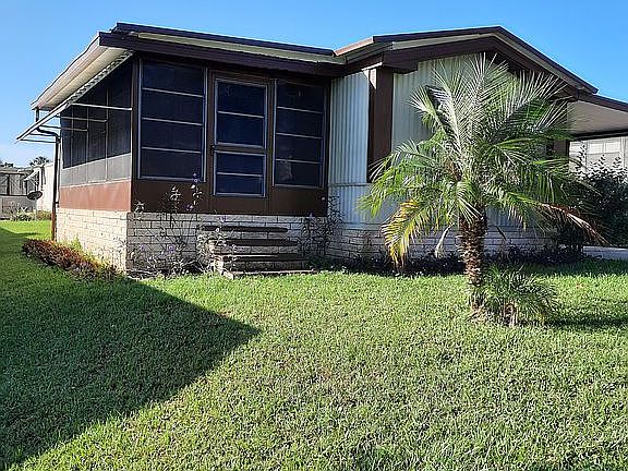 3rd image of 48 Lake Griffin Dr