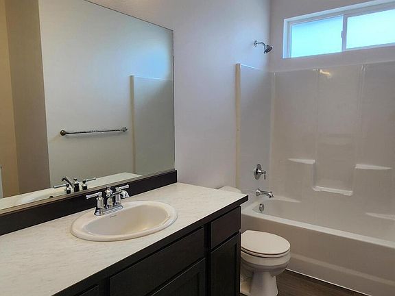 4th image of 2824 N Wrenley Ln