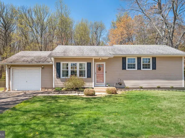 141 W Rutherford Dr, Newark, DE 19713