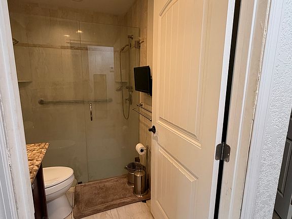 5th image of 1330 W 3rd St