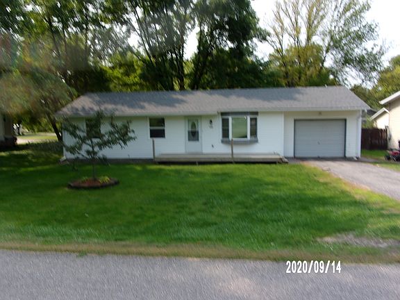2nd image of 230 N Walnut Dr