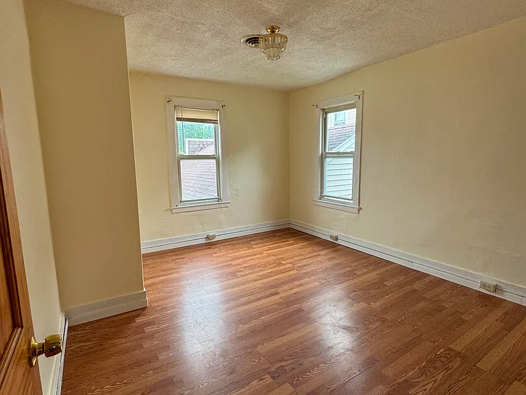 236 W Thames St #2 — Photo 7