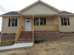 90 E Boyd Rd, Henderson, NC 27537