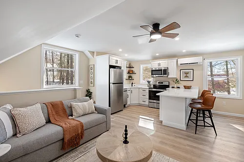 23 Deer St #B Photo 1