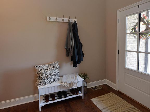 4th image of 7807 Saddlebrooke Dr
