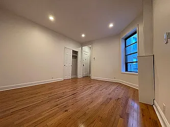 Rented by Hillel Realty Group