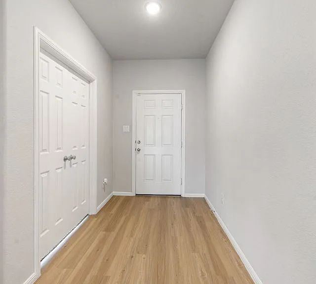 223 Miramar Ave — Photo 20