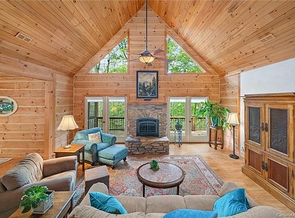 3rd image of 50 Grand Teton Dr