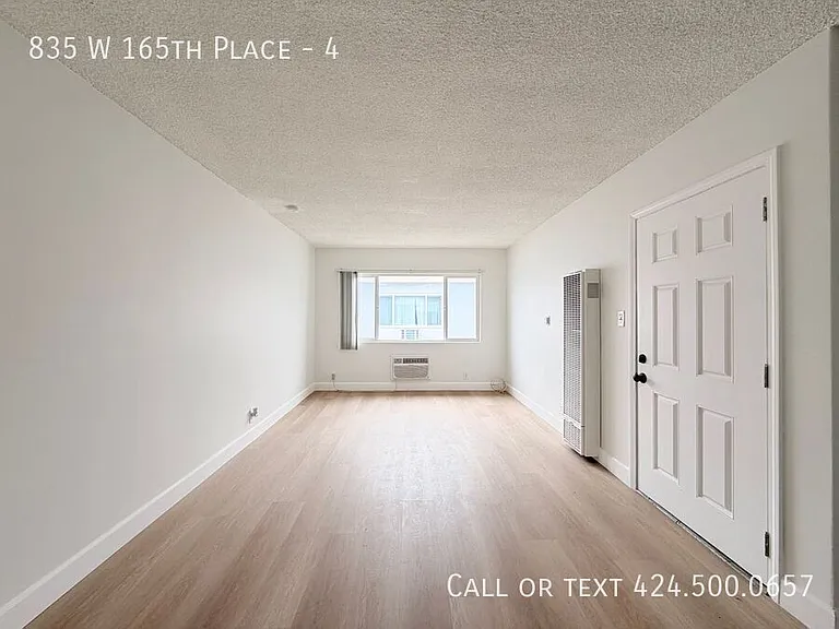835 W 165th Pl #4 — Photo 1