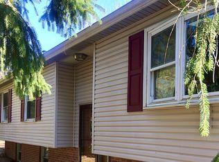 1442 Harvey Ln, Pottstown, PA 19465