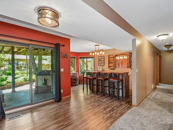 5th image of 17160 Hamilton Dr