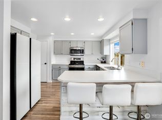 21662 SE 283rd St, Maple Valley, WA 98038