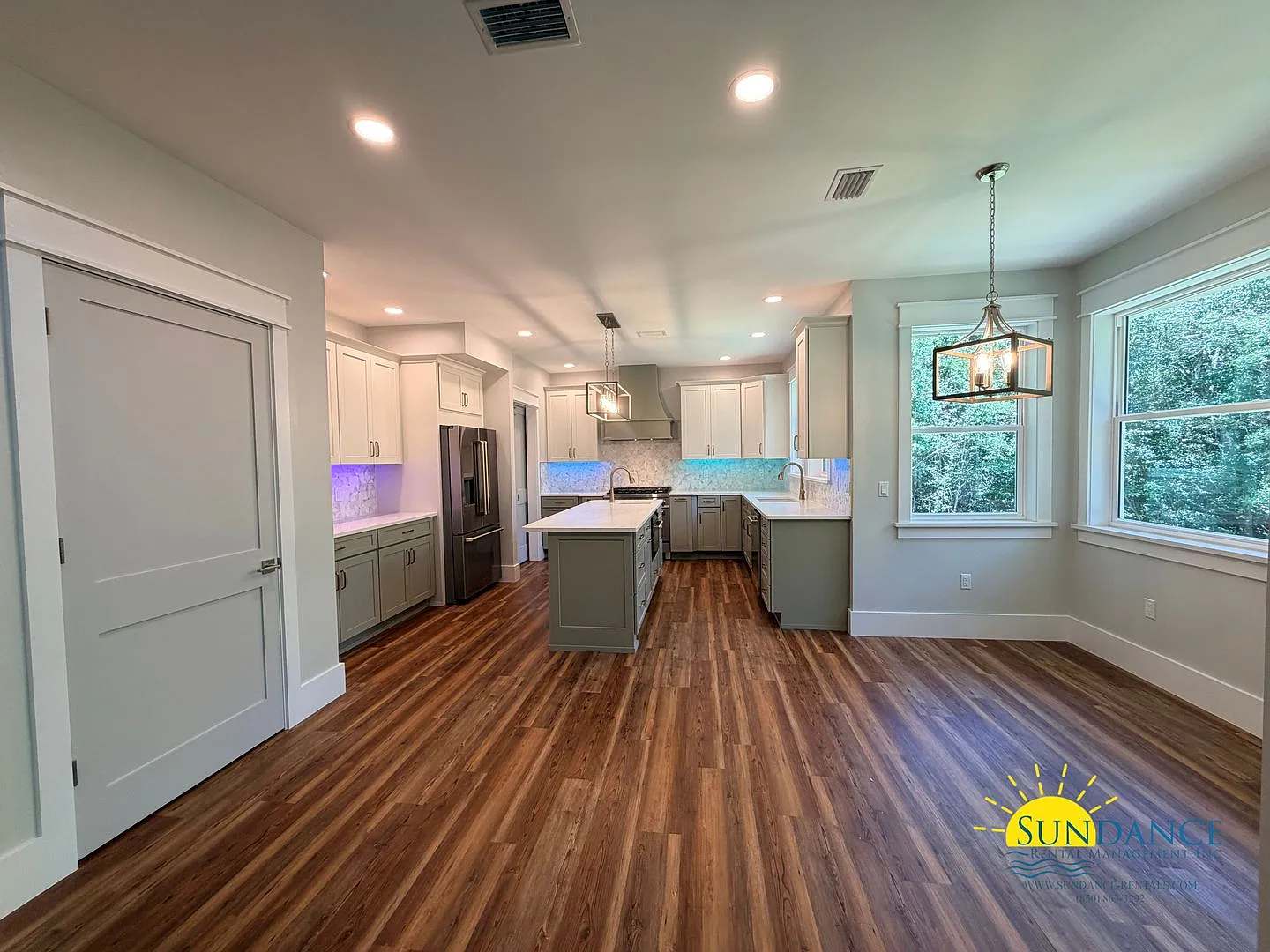 Stunning Brand-New Custom Home in Silver Oaks with Finished Walkout Basement! — Photo 4