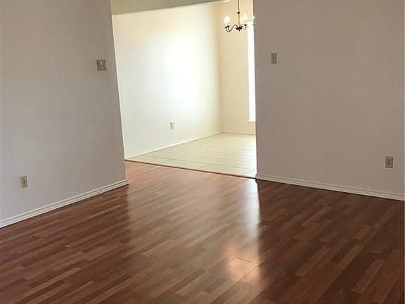 4th image of 801 Shorecrest Dr