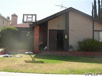 1st image of 833 Keenan St