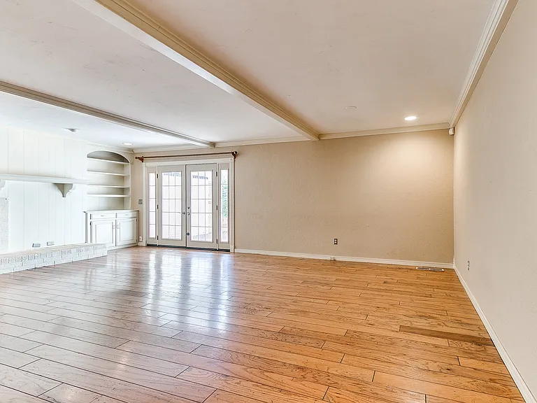 6313 Avalon Ln — Photo 18