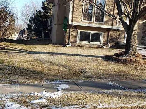 3rd image of 5613 N 131st St