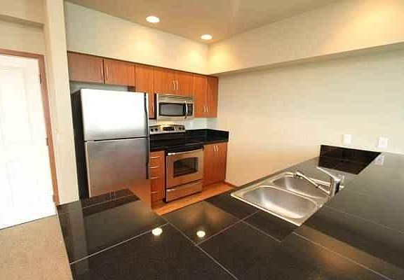 4th image of 1 St Helens Ave APT 201