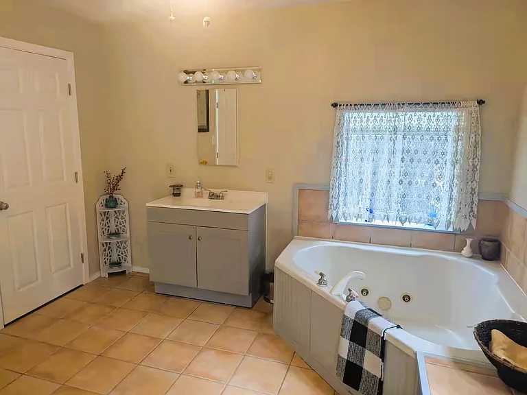 343 Mooney Blvd — Photo 7