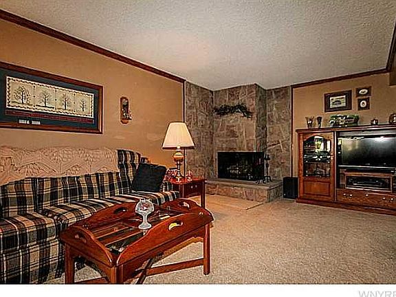 5th image of 53 Donald Dr